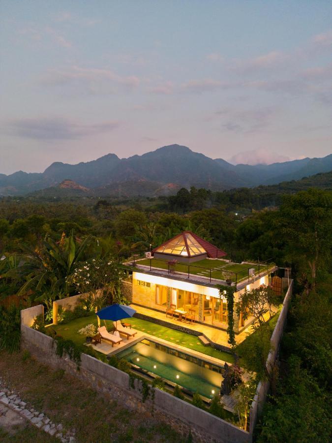 Villa Ambara Sumberkima Banyuwedang Exteriör bild